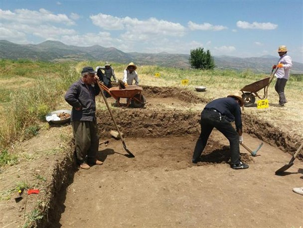 نگرشی بر کاوش های باستان شناسی ربط/کاوش های باستان شناسی ربط از کمبود بودجه رنج می برند