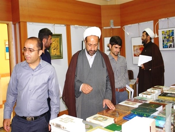 نمایشگاه کتاب و عرضه ی محصولات فرهنگی رمضان در اردل افتتاح شد