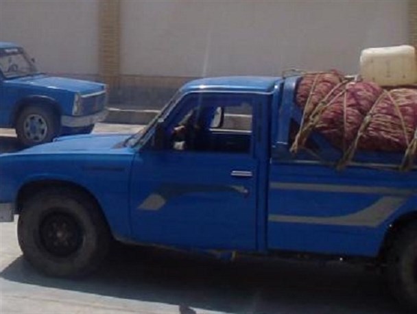 نیسان حامل دو تن پیاز زعفران قاچاق به مقصد نرسید