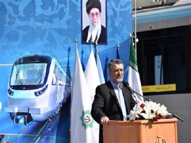 کسب ۱۴۷ میلیون دلار اعتبار از صندوق توسعه ملی با پشتوانی آستان قدس رضوی/ با ورود ۱۵ ناوگان مشکلی در بهره برداری خط دو قطار شهری نداریم