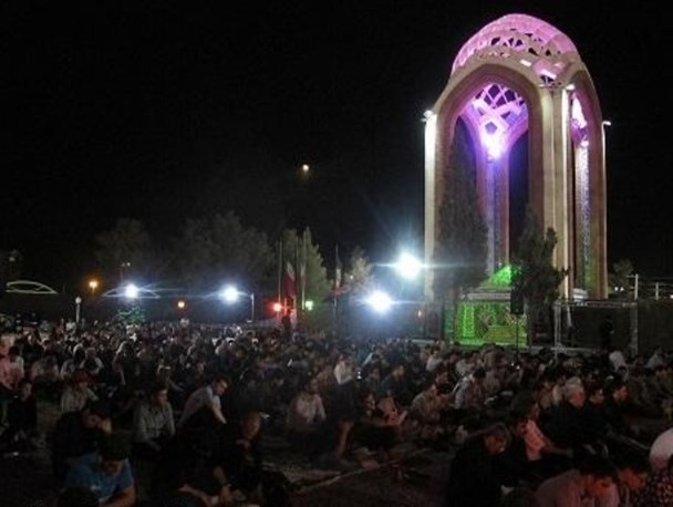 مراسم شب قدر در قرچک با شکوه خاصی برگزار شد + تصاویر