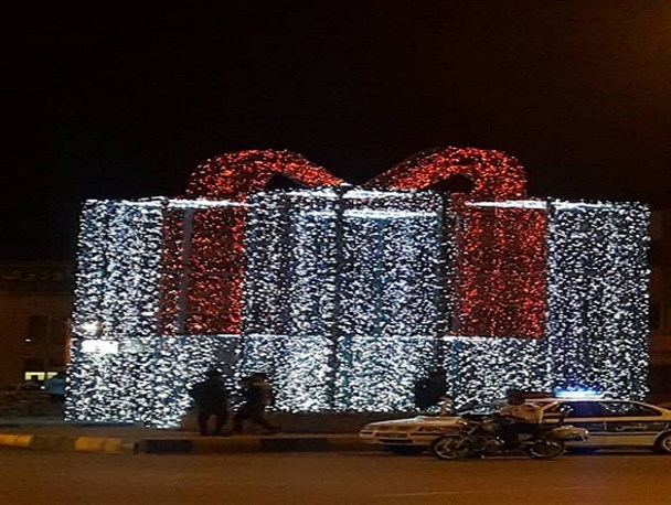 جمع آوری جعبه کادوی یکصد میلیونی از میدان آزادی