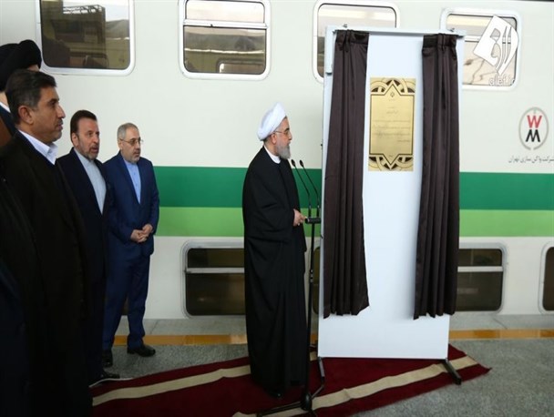 قیچی رئیس جمهور بر روبان متروی نیمه‌تمام هشتگرد/ مطالبه 200 میلیارد تومان اعتبار برای اتمام پروژه ملی از جیب مردم!