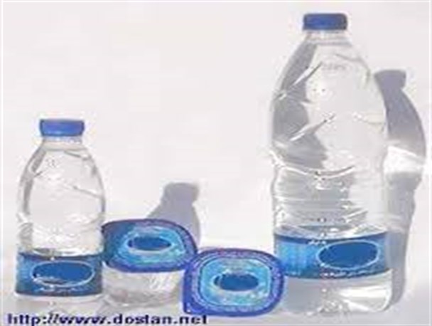 کارشناسان بهداشتی نسبت به استفاده چند باره از بطری های یکبار مصرف آب هشدار می دهند