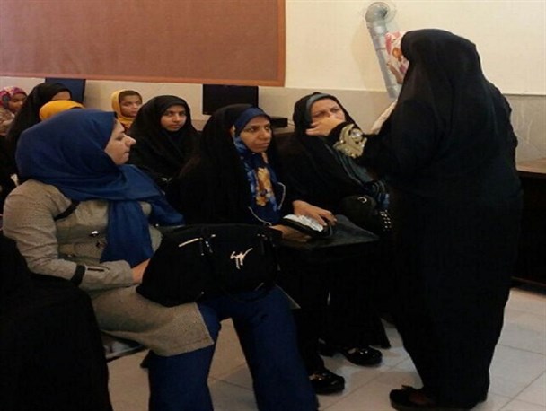 میزگرد "عفاف وحجاب" در فرهنگسرای مشکین دشت برگزار شد