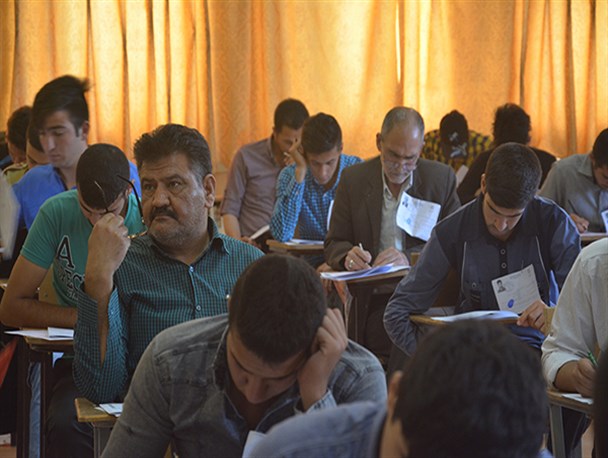 یک هزار و ۶۷۳ داوطلب کنکور شهرستان خاش در ماراتن علمی ۹۵ با هم به رقابت پرداختند
