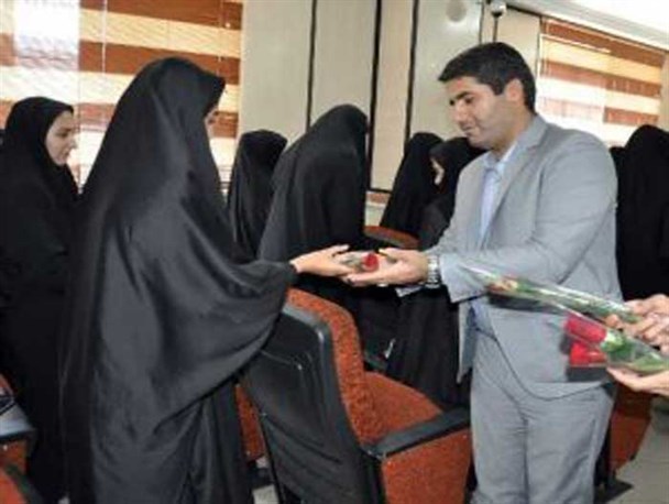 مراسم تجلیل از دانش آموزان دختر شهرستان شهریار + تصاویر