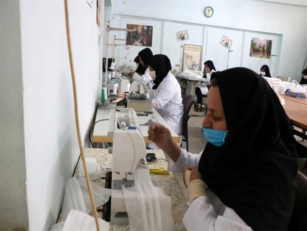 همدلی در سیستان و بلوچستان همچنان ادامه داد/از تولید 7 هزار ماسک تا گند زدایی معابر توسط بسیجیان جهاد گر مهرستان