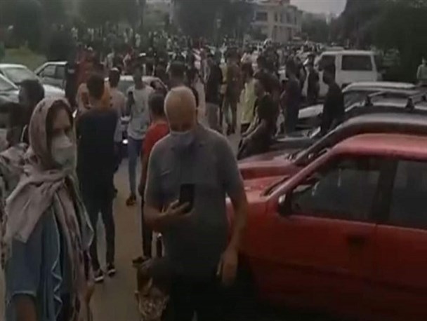 برگزاری همایش ماشین‌های کلاسیک در رامسر با چه مجوزی؟!