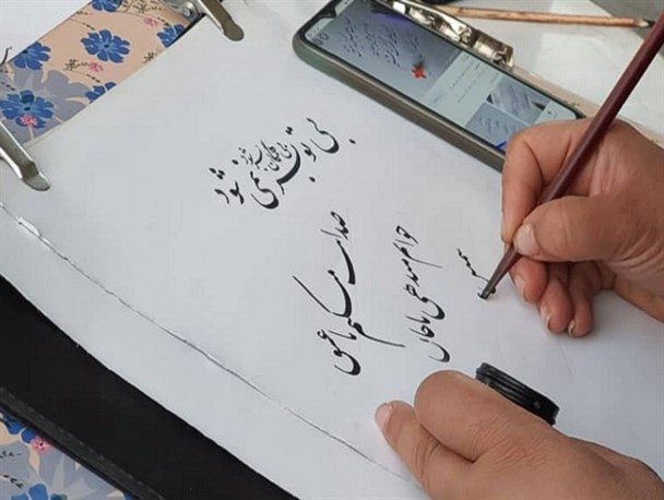 خوشنویسان گچسارانی "عید غدیر" را مشق کردند+تصاویر