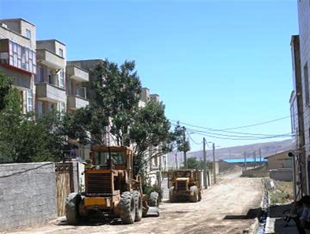 آغاز عملیات زیرسازی و آسفالت‌ریزی مسیر مسکن مهر شهرستان نیر