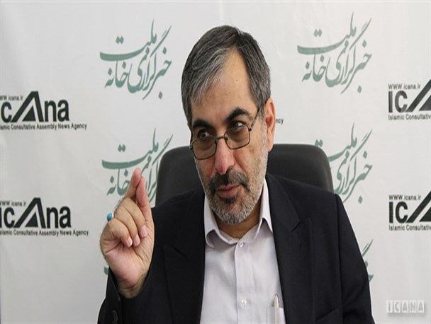 سابقه ی طولانی داشتن ملاک انقلابی بودن نیست/ افتخار آقایان به زندان افتادن در نظام مقدس جمهوری اسلامی ایران است