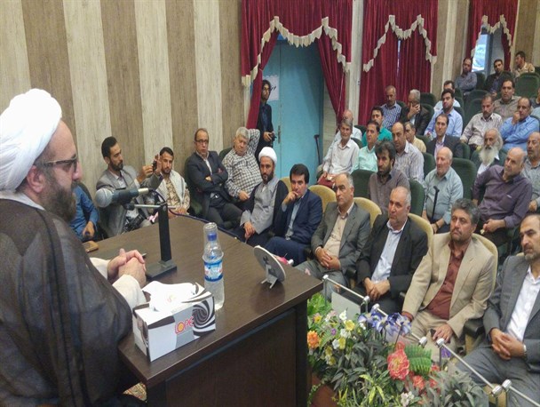 تنها به فکر فروش زیتون به مسافرین نباشیم/ عبور محور اصلی همانند یک چاه نفت برای رودبار است