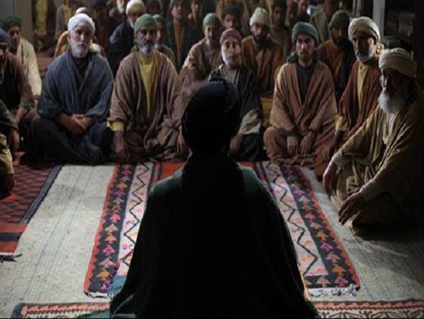 امام(ع):من قیس را بهتر می شناسم، او خیانت نکرده و طبق صلاحدید خویش کاری را انجام داده است/ معاویه در تطمیع قیس شکست خورد و به ترور شخصیتی وی پرداخت