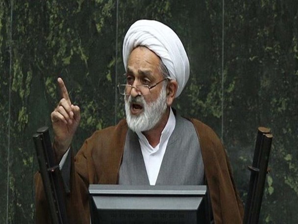 IPC عامل تسلط ۳۰ ساله بیگانگان بر منابع نفتی ایران / ۱۶ بار قراردادهای نفتی از بیت رهبری بازگردانده شد