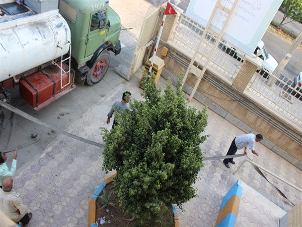 آبرسانی با تانکر، دامن گیر ادارات بوشهر هم شد+ تصاویر