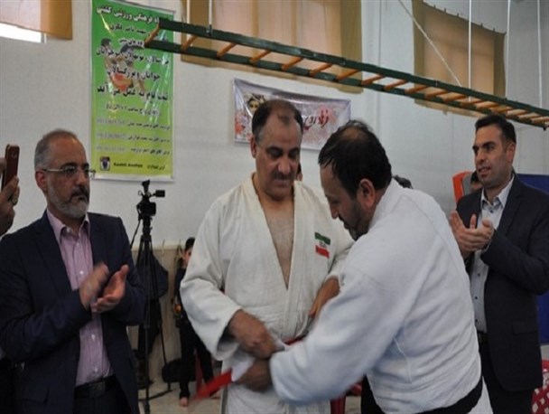حکم و دان ۶  جودو به آزاده سرافراز آران و بیدگلی اهدا شد+ تصاویر