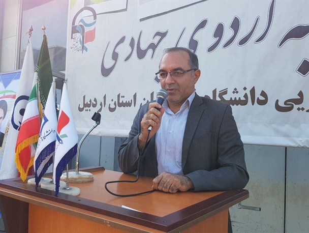 صاحبان روحیه جهادی، دفاع کنندگان از عزت کشور هستند