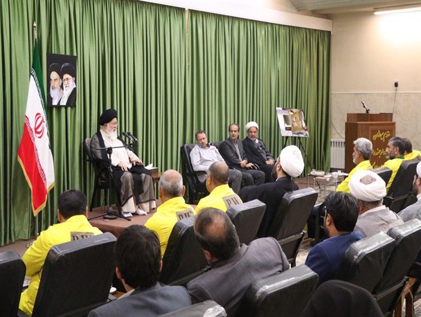 جانبازان و آزادگان دو معجزه جریان دفاع مقدس بودند