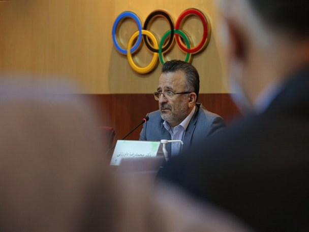 داورزنی: آسیب‌شناسی والیبال ایران در المپیک ۲۰۲۰ به زمان دیگری موکول شده/ ابقای مربی ایرانی تا المپیک ۲۰۲۴ پاریس مشخص نیست