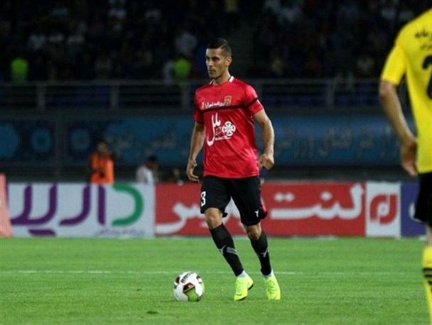 مدافع پدیده در آستانه پرسپولیسی شدن/ نعمتی: قراردادم تا روز یکشنبه فسخ می‌شود