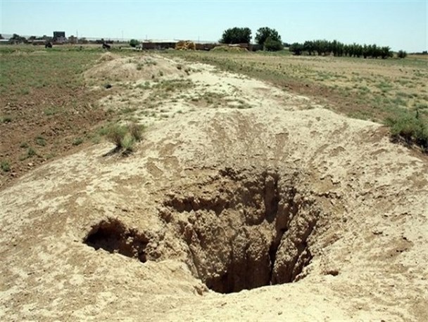 بیشترین خسارت سیل در اردکان متوجه قنوات و راه‌ها است