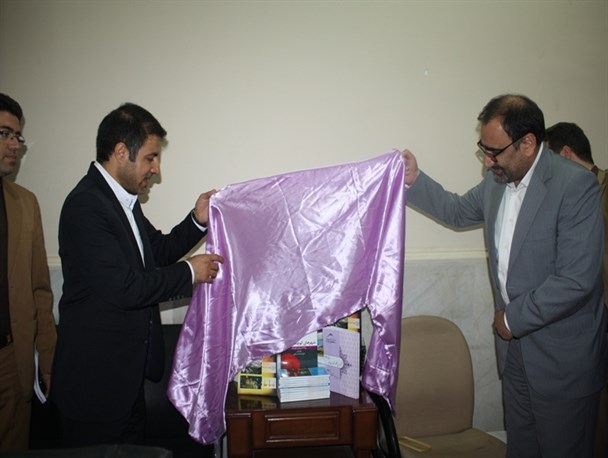 از چهارکتاب تألیفی شهرداری ملایر رونمایی شد
