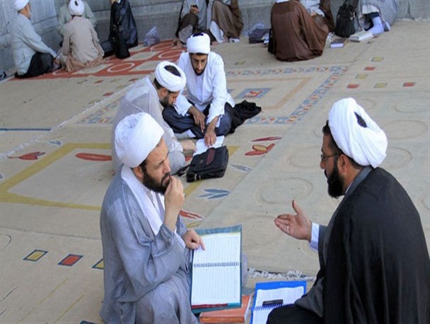 ترک گناه، لازمه رشد معنوی یک طلبه و رسیدن به خداست