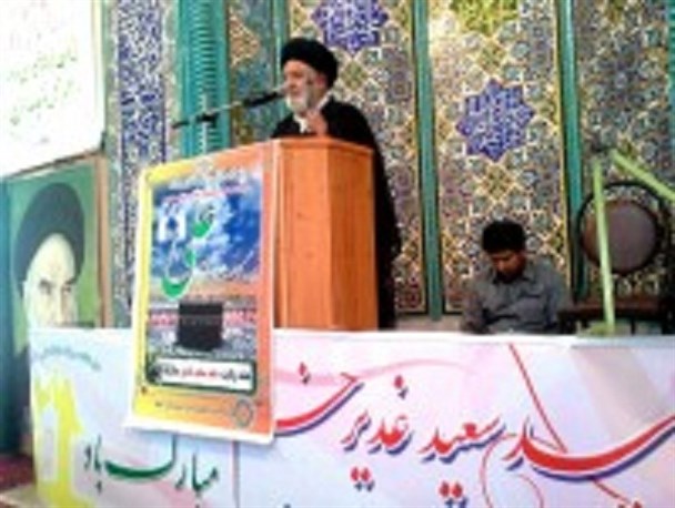 پیش‌قدمی دولت یازدهم در راستا ی تضعیف نظام /دولت تاب تحمل انتقادات امامان جمعه و دلسوزان انقلاب را ندارند