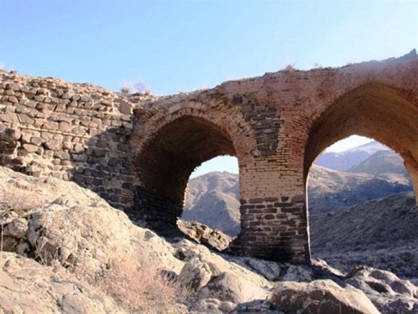 تخریب 70 درصدی طولانی ترین پل جاده ابریشم در کوثر/"پردلیثِ" 800 ساله حال ناخوشی دارد+تصاویر