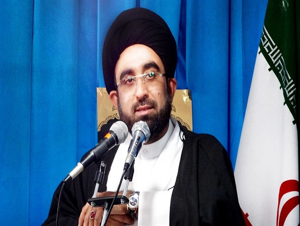 ولایت‌پذیری در رأس امور است/ اگر در برابر دشمن عقب‌نشینی شود دشمن جلو خواهد آمد