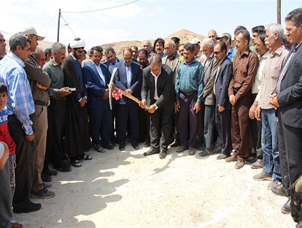 آغازعملیات اجرایی محورارتباطی روستای ساران به کامفیروز
