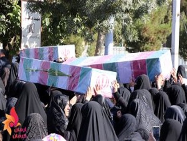 تشییع پیکر ۱۰ شهید در کرمان+تصاویر