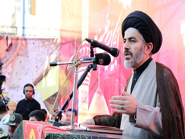 مبانی و اهداف قیام امام حسین(ع) برای مردم تبیین شود
