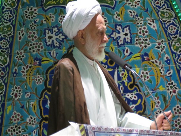 دشمنان به دنبال نابودی اساس خانواده هستند