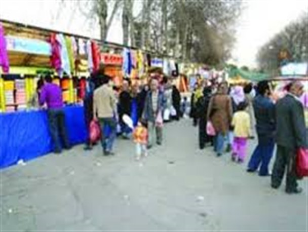 برپایی نمایشگاه عرضه مستقیم کالا در منوجان