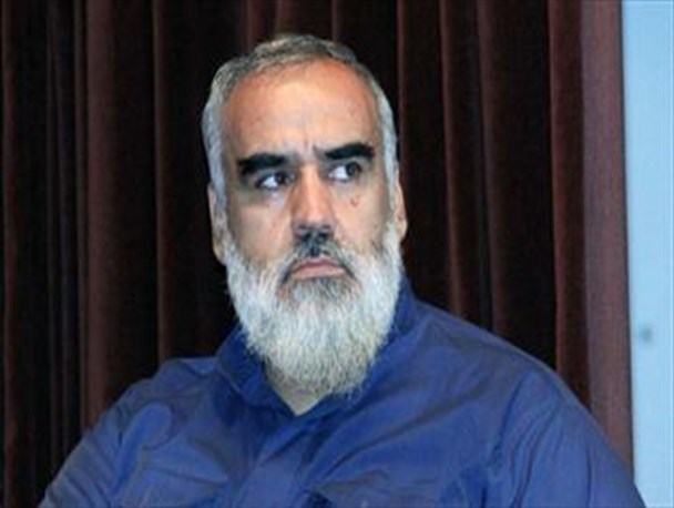 عربستان به دنبال خوش رقصی برای استکبار جهانی است/ حکومتی که پایگاه مردمی نداشته باشد سرکوب می شود