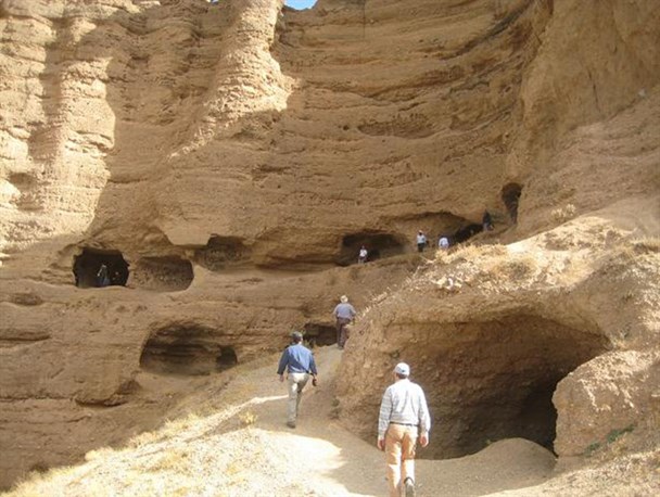 قلعه بهستان پذیرای کوهنوردان اصفهانی+تصاویر