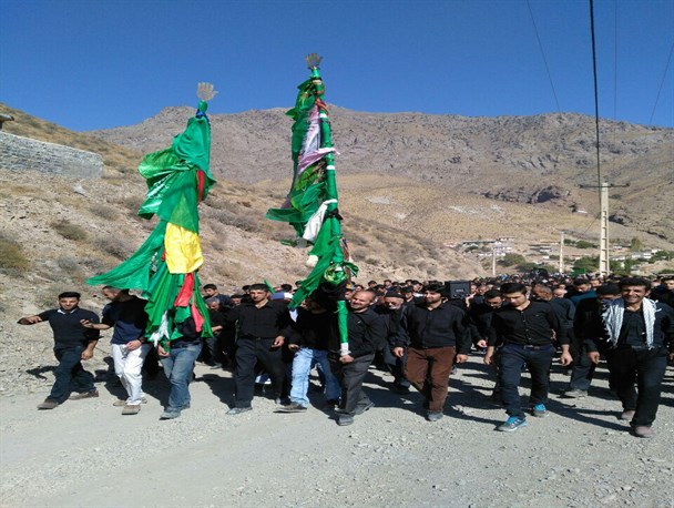 مراسم سنتی علم گردانی و جوشن خوانی در انبوه رودبار برگزار شد+ تصاویر