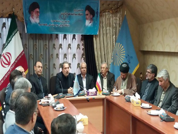 شبستری: در دولت تدبیر و امید از فسادهای مالی و رانت های بزرگ دولت قبل جلوگیری شده/ آقاپور: مدیرانی که با روابط آمده اند باید بروند