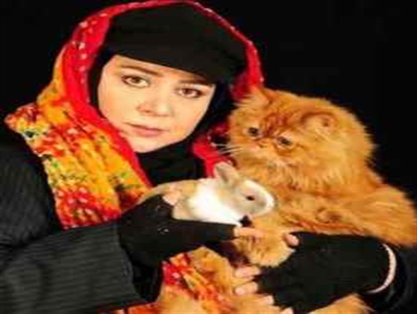 بازیگر مجردی که به 7 گربه‌‌اش می نازد!/ تبلیغ سبک زندگی غربی بازیگران