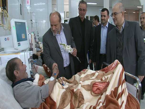 بازدید فرماندار و رئیس دانشگاه علوم پزشکی اردبیل از بخش دیالیز بیمارستان بوعلی