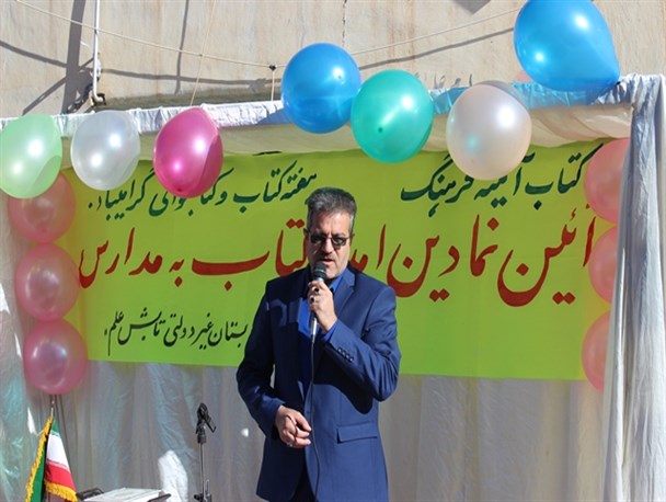 نیمی از کتب کتابخانه های مدارس گناباد فرسوده و بلا استفاده می باشد / سرانه کتاب هر دانش آموز گنابادی، یک کتاب است