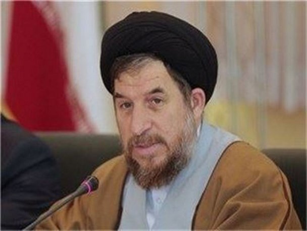 دانشگاهیان، باید اقتصاد مقاومتی را به یک گفتمان و مطالبه عمومی تبدیل کنند/ عملیاتی شدن اقتصاد مقاومتی تنها راه مقابله با نفوذ اقتصادی غرب است