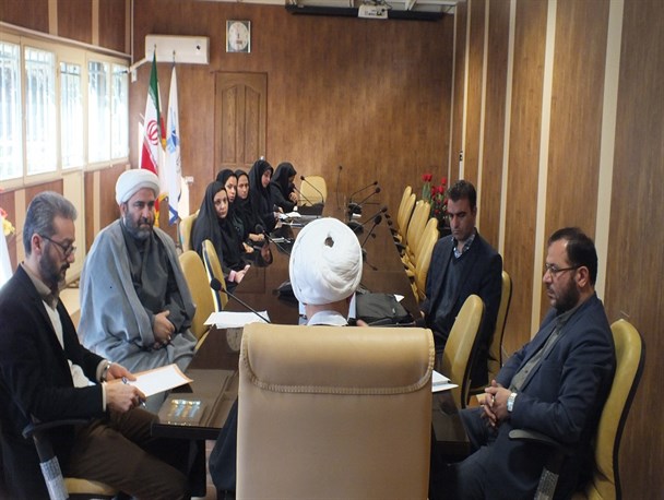 نشست "دین شناسی" در دانشگاه آزاد اسلامی صومعه سرا برگزار گردید