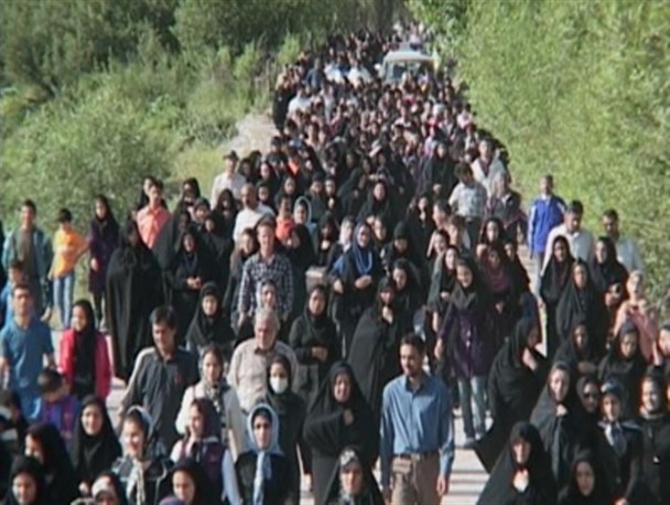 پیاده‎روی بزرگ خانوادگی در گلستان