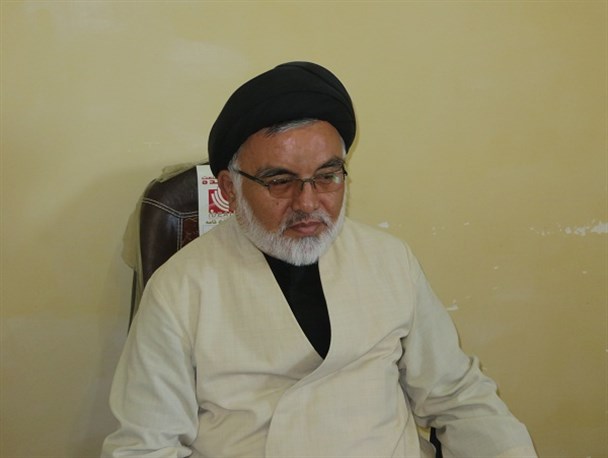 تبعیت از رهبر انقلاب مانع نفوذ دشمن می شود/ استکبار به دنبال تغییر ماهیت نظام است