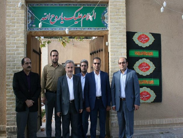 بازدید رئیس سازمان نظام دامپزشکی کشور از بیت امام خمینی(ره)+عکس