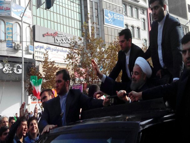 حسن روحانی: برای ما اصولگرا و اعتدالگرا یکی هستند/ هر کس لیاقت دارد باید مسئولیت بگیرد