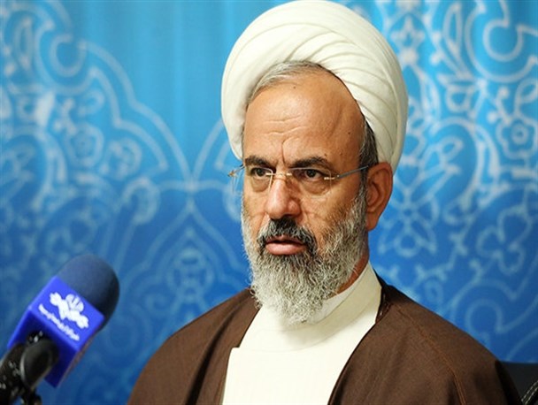 بی تفاوتی با منطق دین و منش شهدا سازگار نیست/نصب پوستر و بنر در دیوار اجرای اقتصاد مقاومتی نیست
